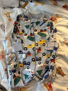Hanna Andersson onesie 6/12 months